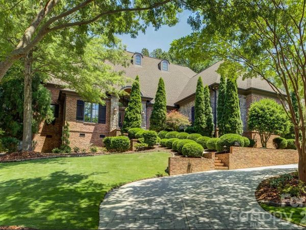 16946 Ashton Oaks Drive, Charlotte, NC 28278