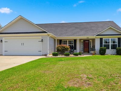 825 Golden Eagle Dr., Conway, SC 29527