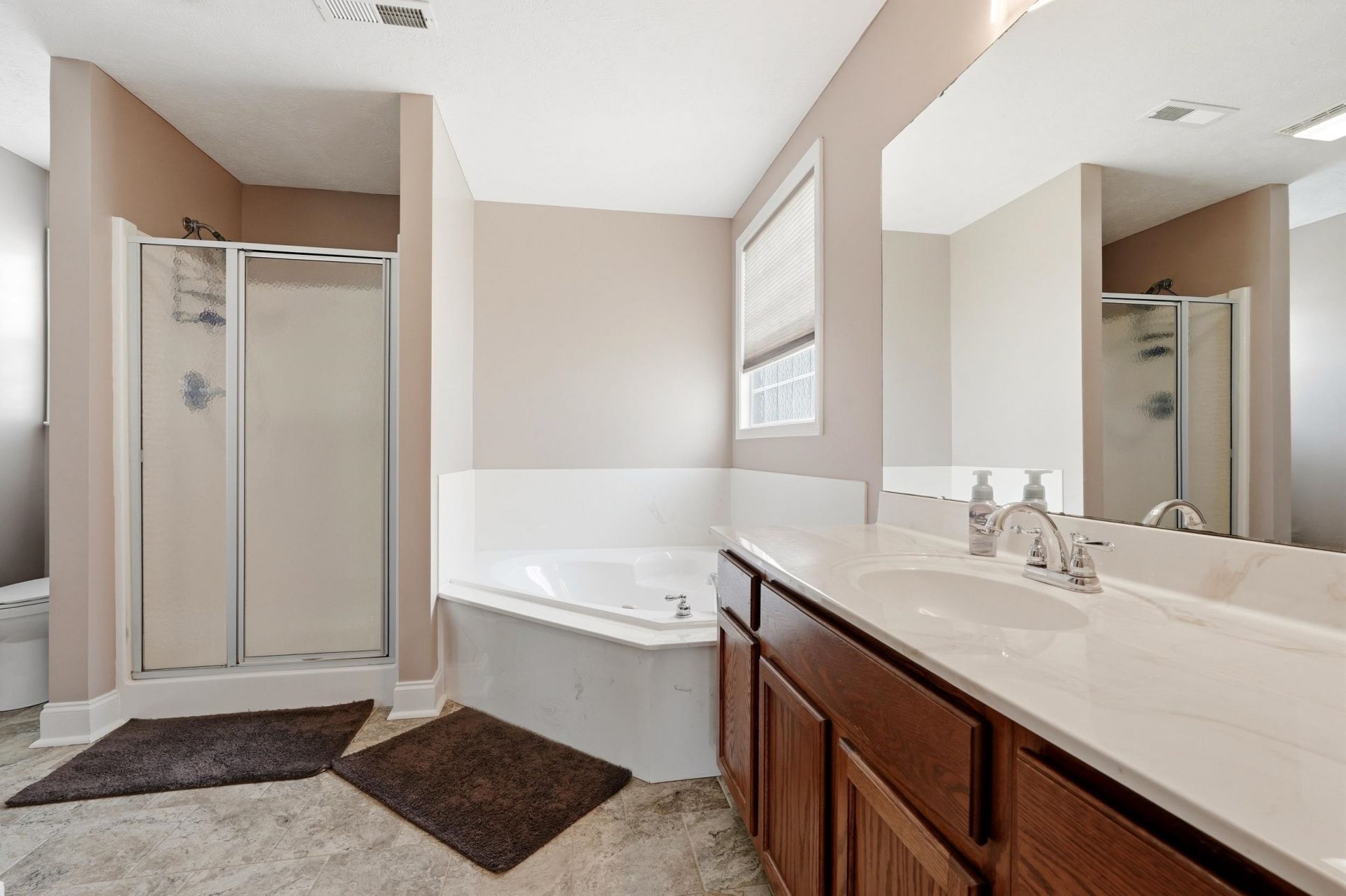 825 Golden Eagle Dr. Photo 14