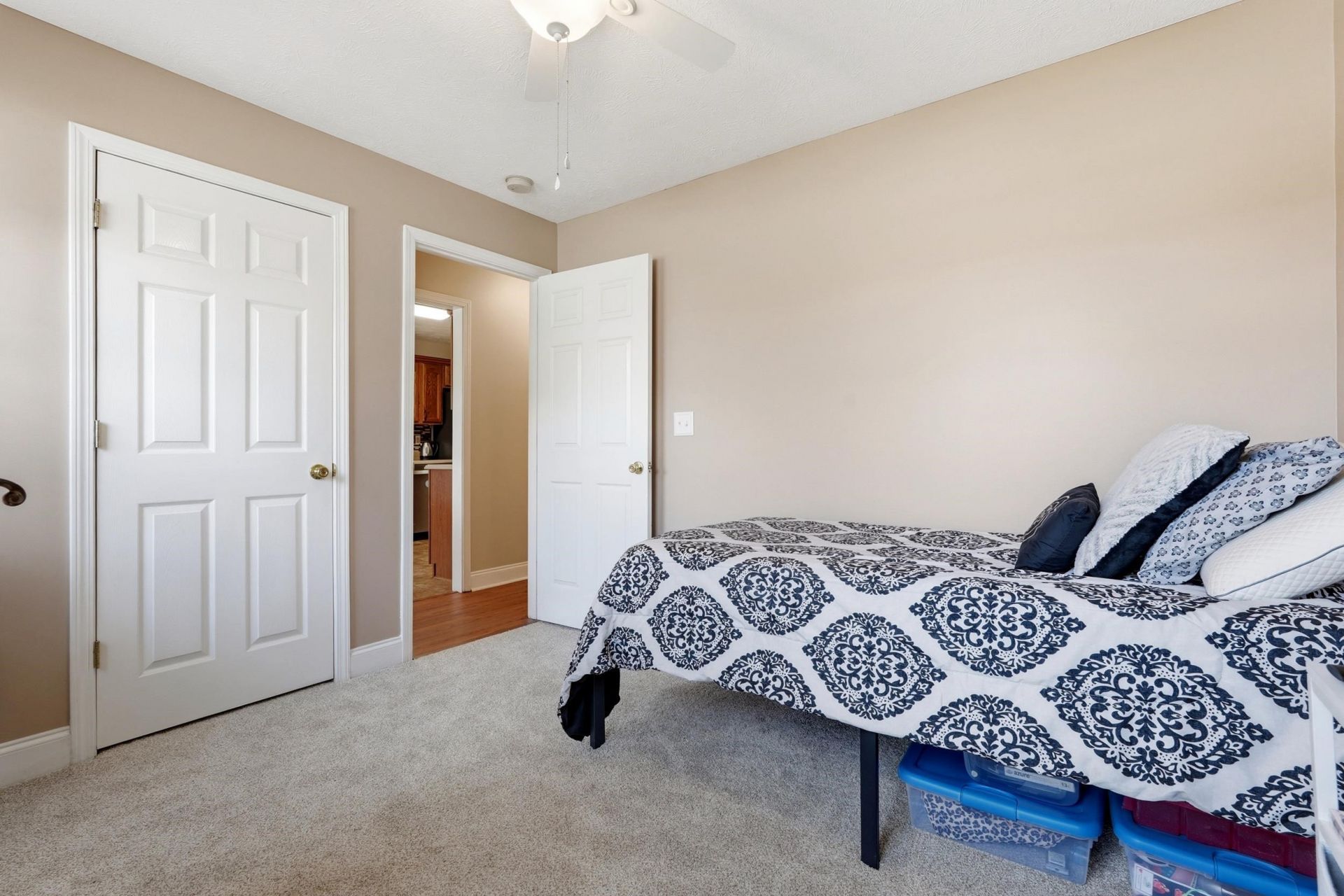 825 Golden Eagle Dr. Photo 16