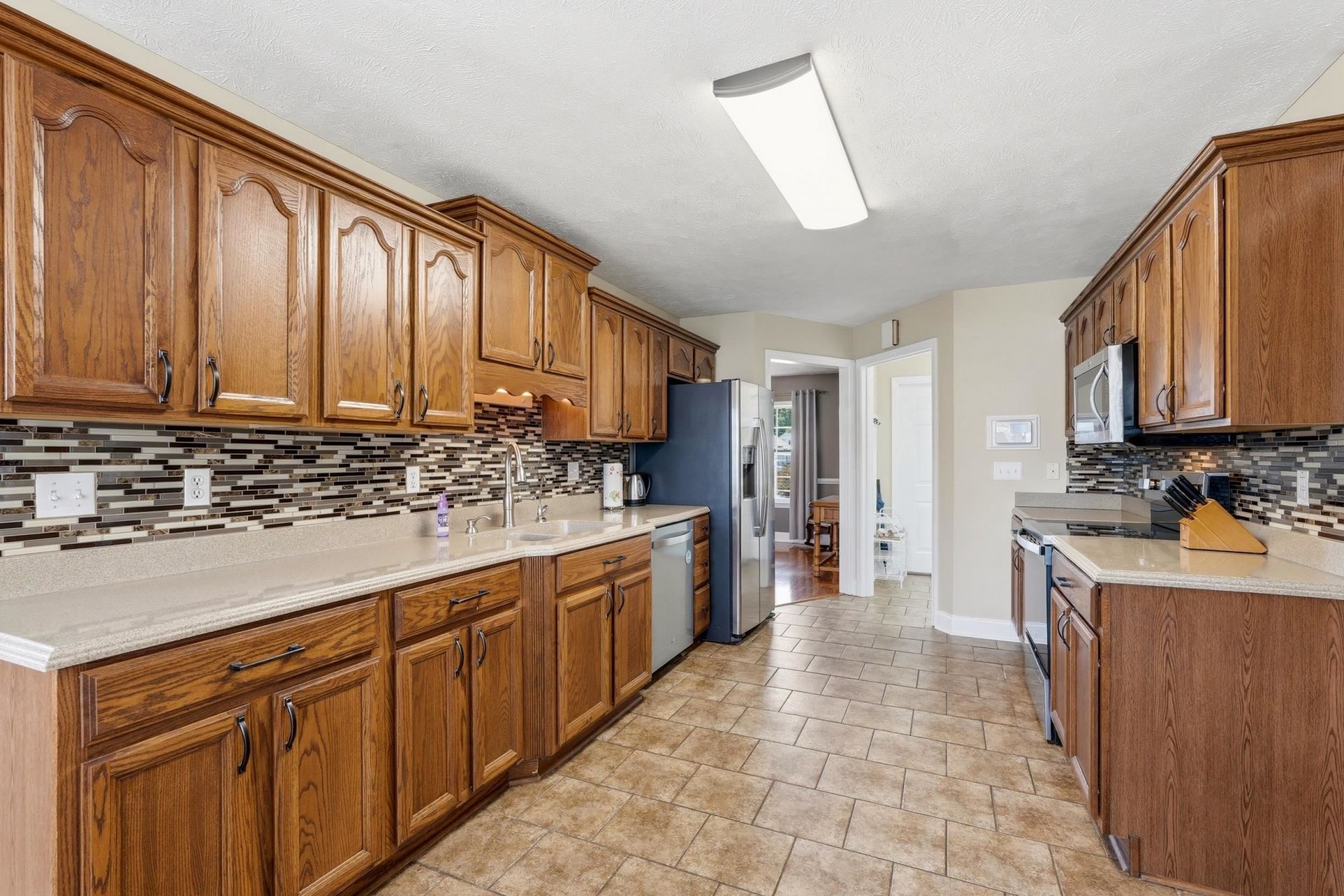 825 Golden Eagle Dr. Photo 7