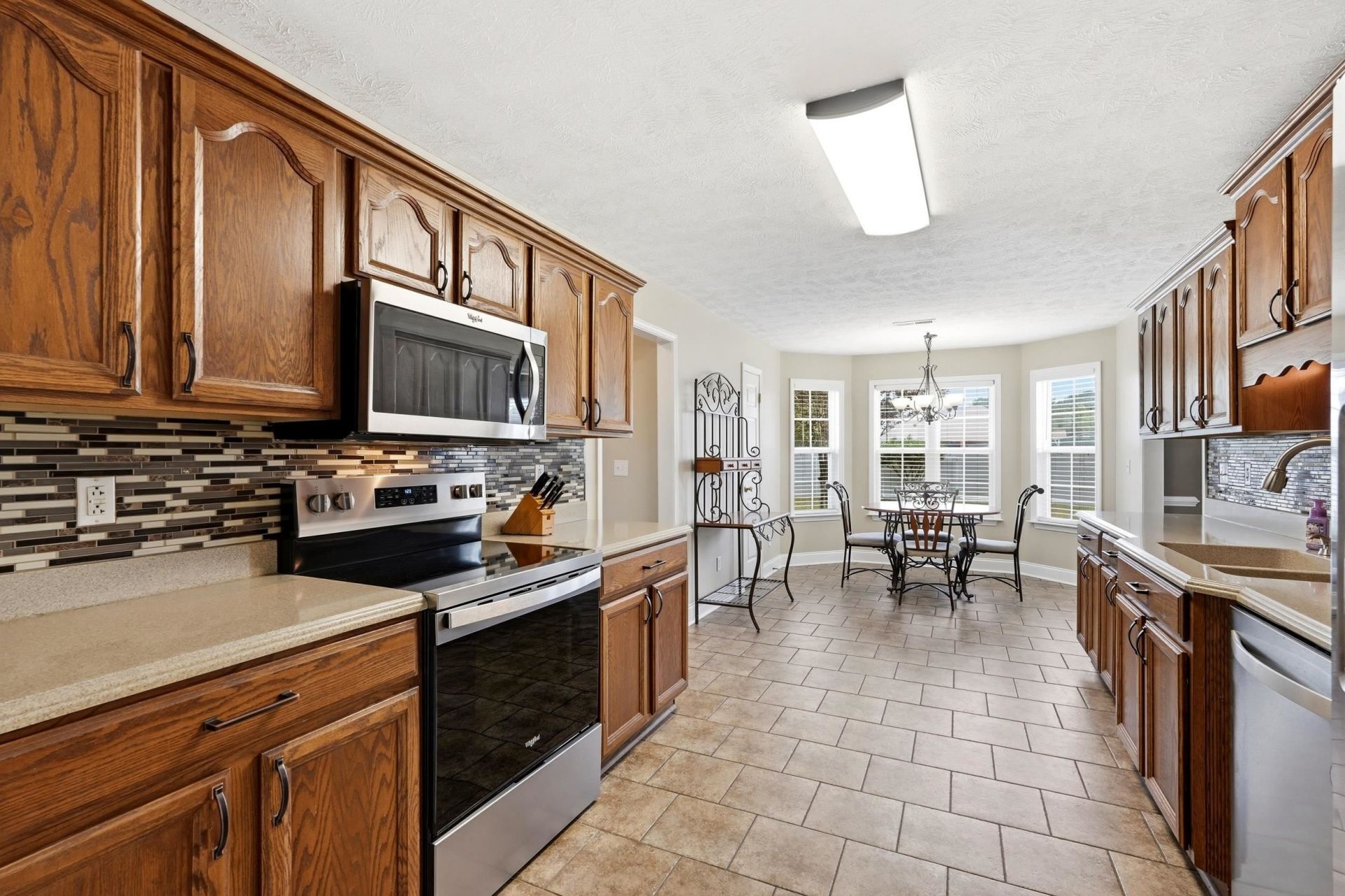 825 Golden Eagle Dr. Photo 8