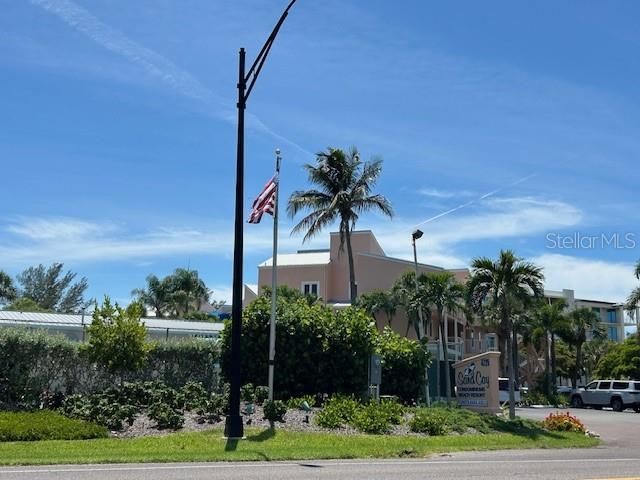 4725 Gulf Of Mexico Drive, Unit 204, Longboat Key, FL 34228 Main Photo