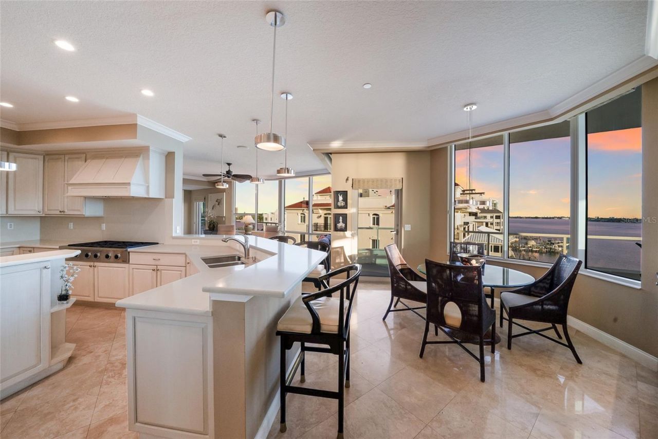 136 Golden Gate Point, Unit 602, Sarasota, FL 34236 Photo