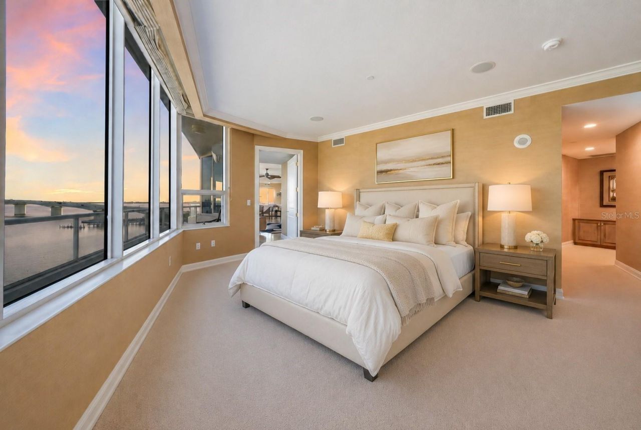 136 Golden Gate Point, Unit 602, Sarasota, FL 34236 Photo