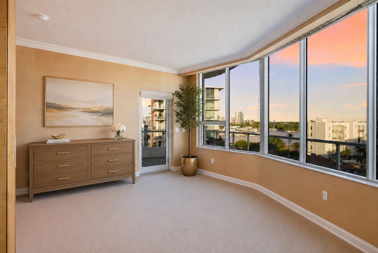 136 Golden Gate Point, Unit 602, Sarasota, FL 34236 Photo
