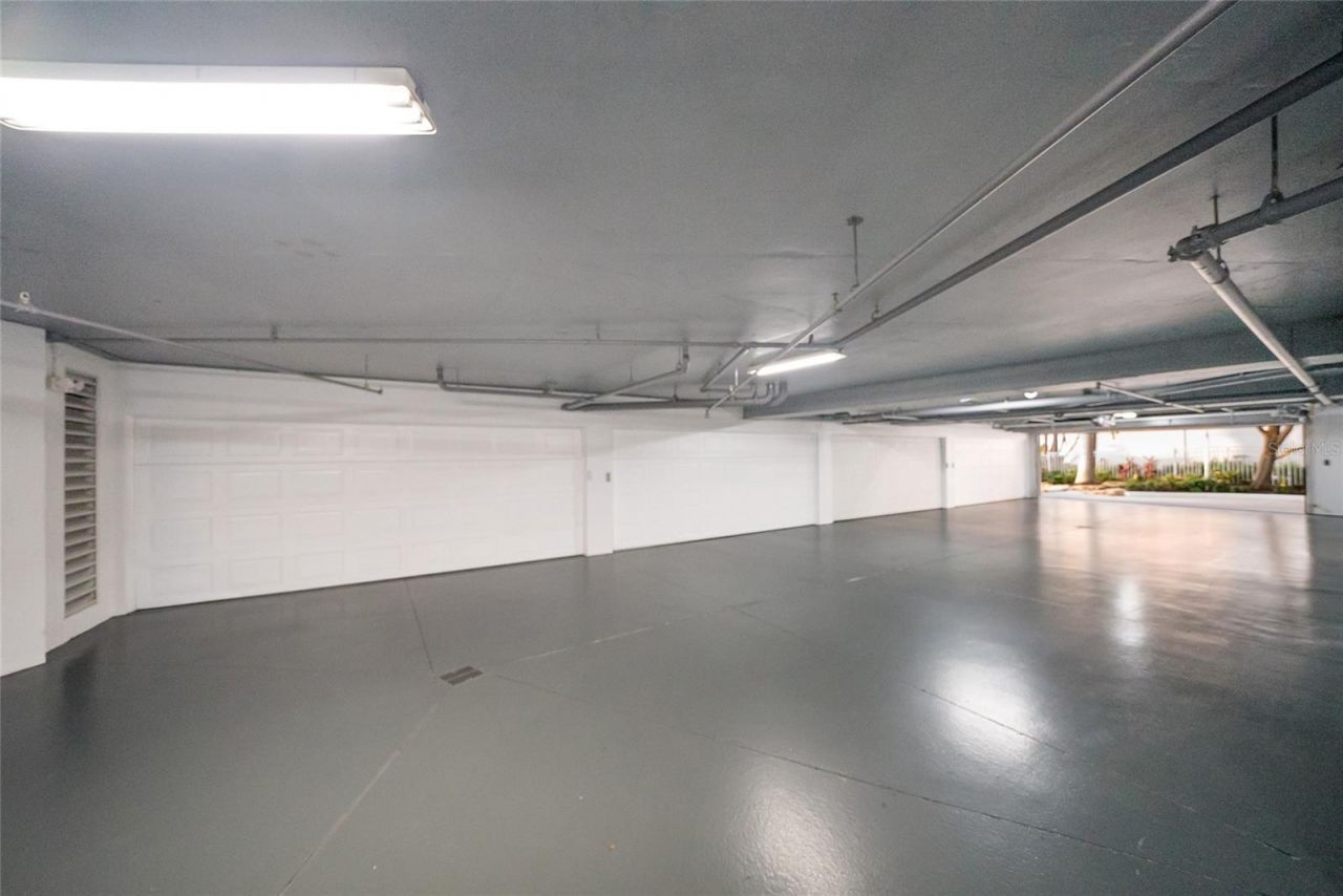 136 Golden Gate Point, Unit 602, Sarasota, FL 34236 Photo