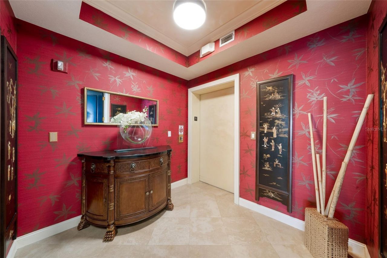 136 Golden Gate Point, Unit 602, Sarasota, FL 34236 Photo