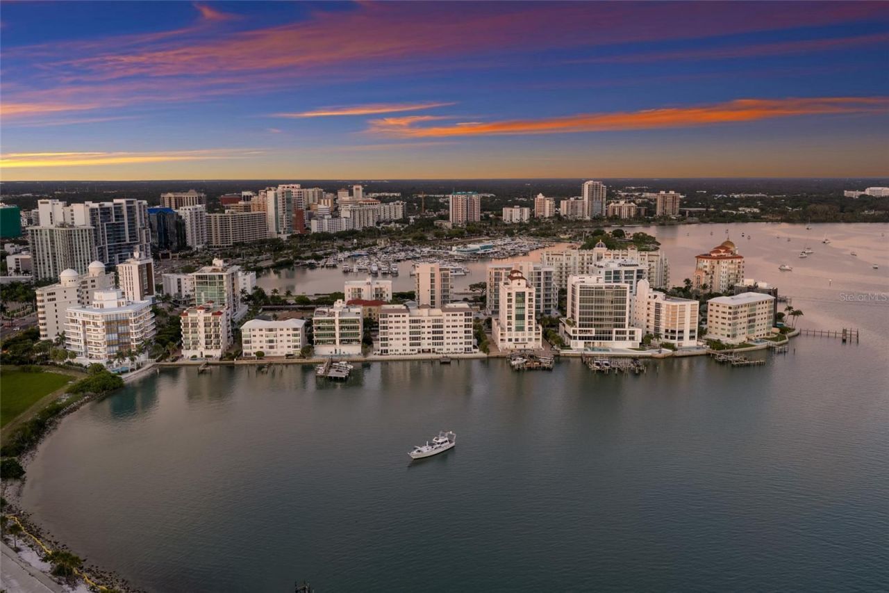 136 Golden Gate Point, Unit 602, Sarasota, FL 34236 Photo