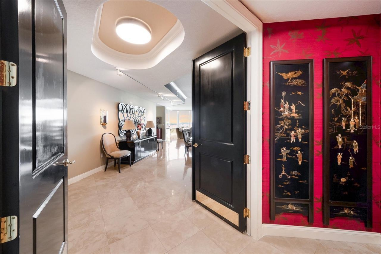136 Golden Gate Point, Unit 602, Sarasota, FL 34236 Photo