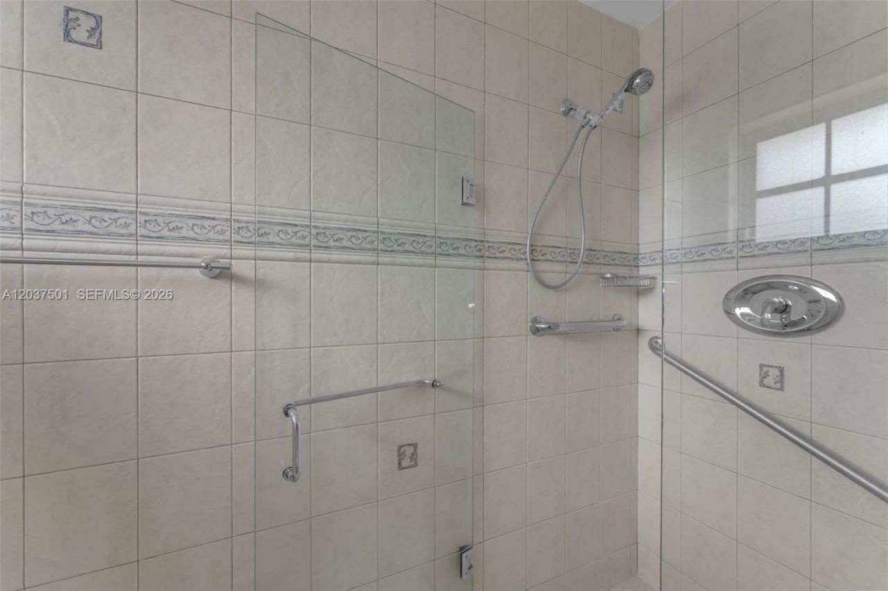 10842 SW 33rd St, Miami, FL 33165 Photo