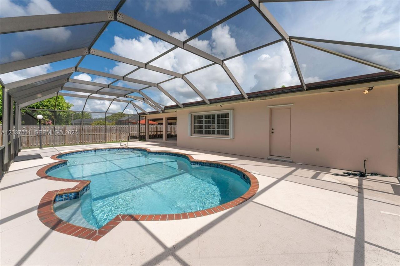10842 SW 33rd St, Miami, FL 33165 Photo