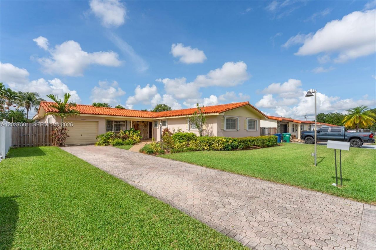 10842 SW 33rd St, Miami, FL 33165 Photo