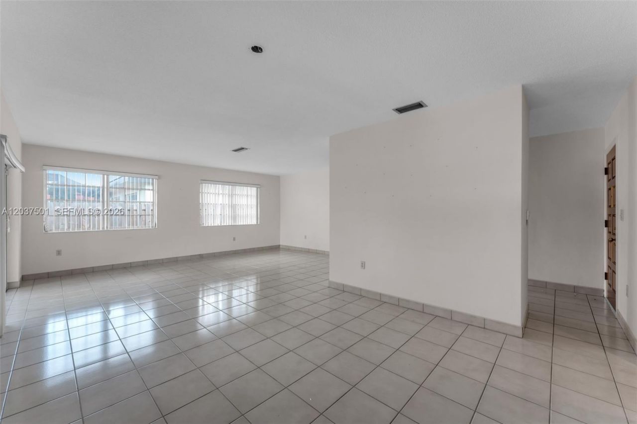 10842 SW 33rd St, Miami, FL 33165 Photo
