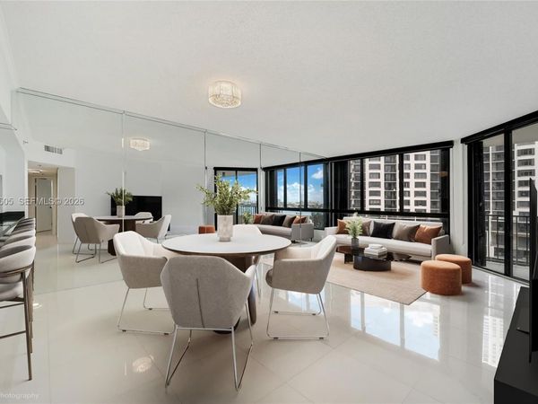 520 Brickell Key Dr , Unit A802, Miami, FL 33131
