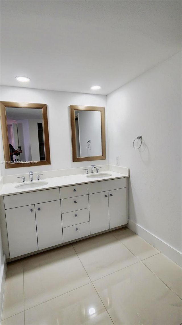 520 Brickell Key Dr , Unit A802, Miami, FL 33131 Photo