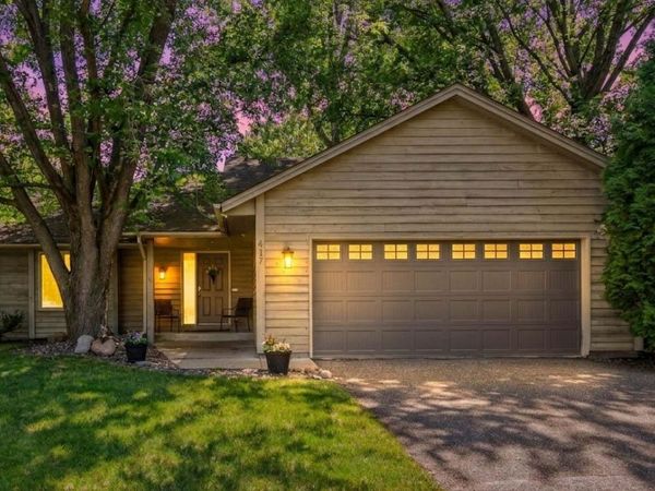 417 75th Avenue N, Brooklyn Park, MN 55444