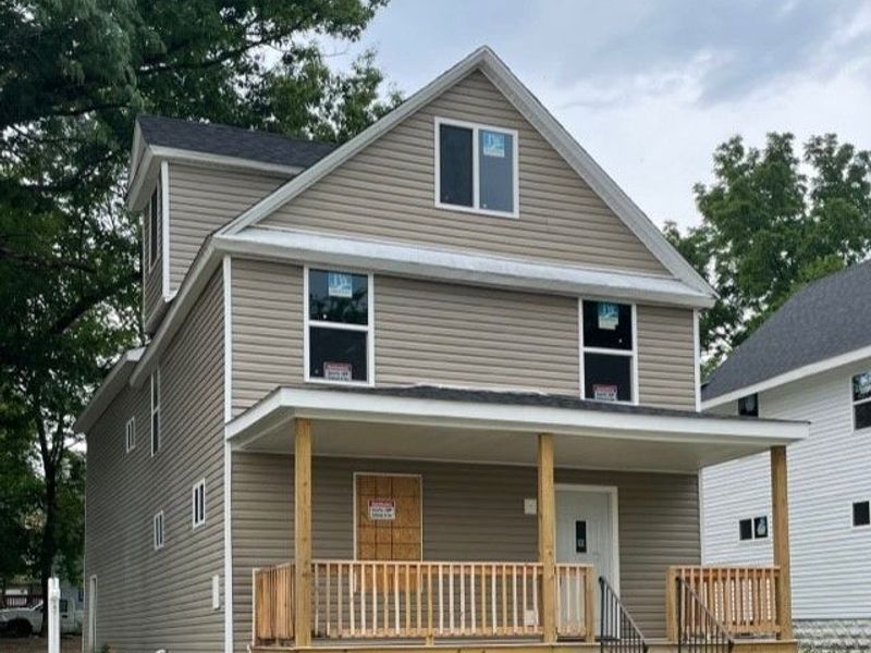 678 Moon Street, Akron, OH 44307 Photo 1