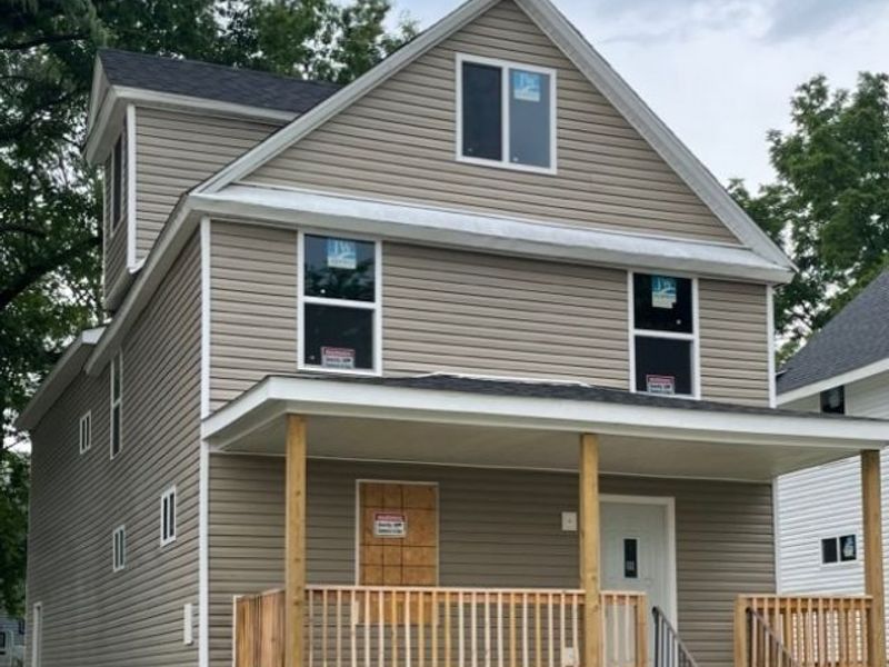 678 Moon Street, Akron, OH 44307 Photo 2
