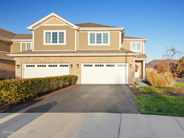 14277 Lacey Drive , Lemont, IL 60439