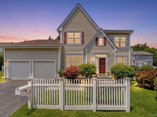 151 Classic Court, White Plains, NY 10603