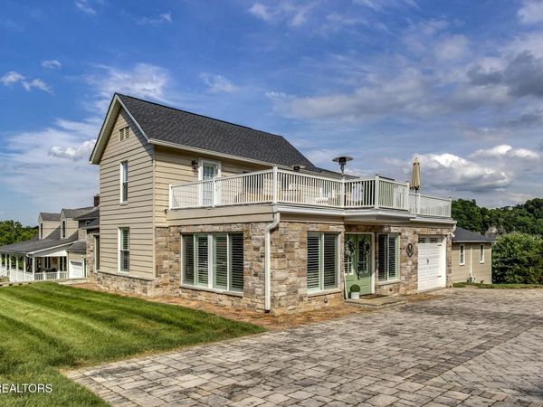822 Cumberland St, Harriman, TN 37748