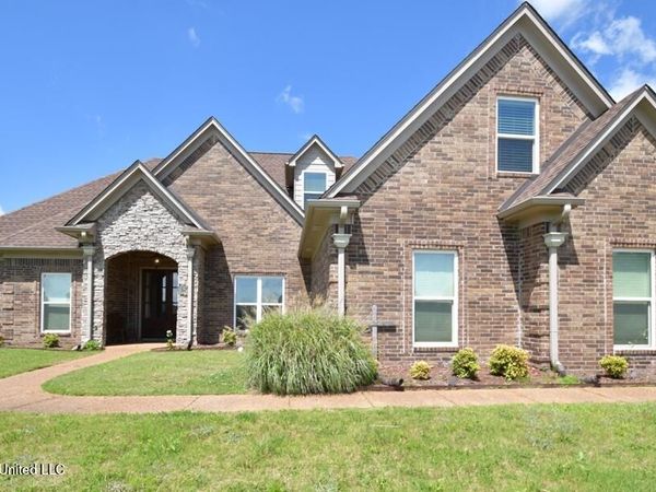 4713 Bakersfield Drive, Nesbit, MS 38651