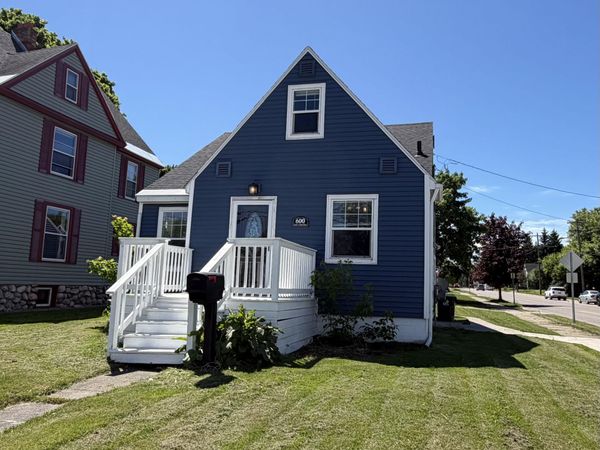 600 E Easterday AVE, Sault Ste Marie, MI 49783