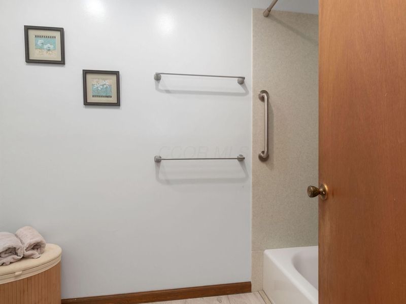 3108 Arlingtowne Lane, Columbus, OH 43221 Photo 17