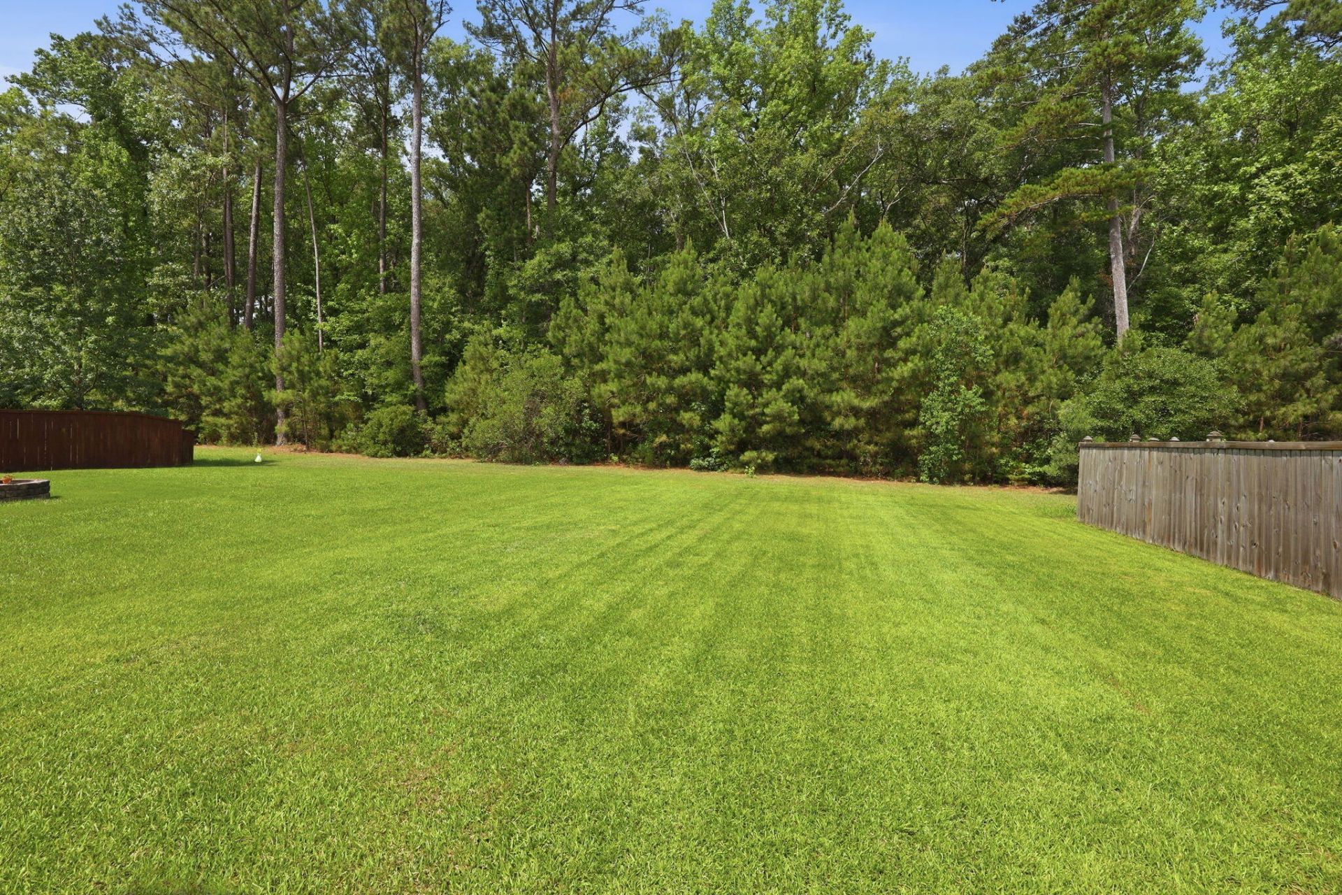 5050 White Cedar Road Photo 18
