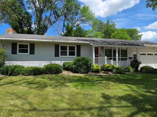 102 Southview Drive, Marshall, MN 56258