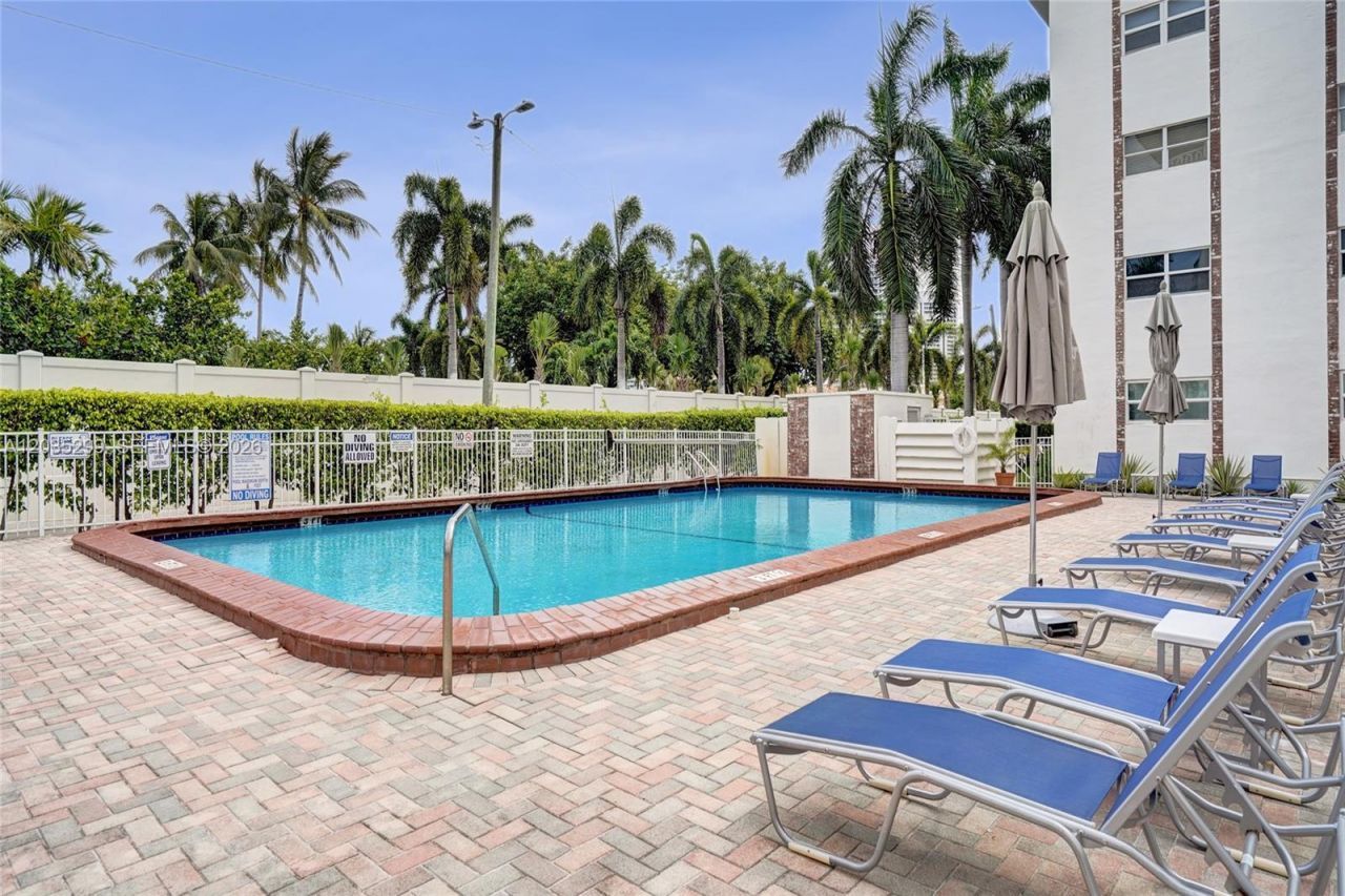 3181 S Ocean Dr, Unit 107, Hallandale Beach, FL 33009 Photo
