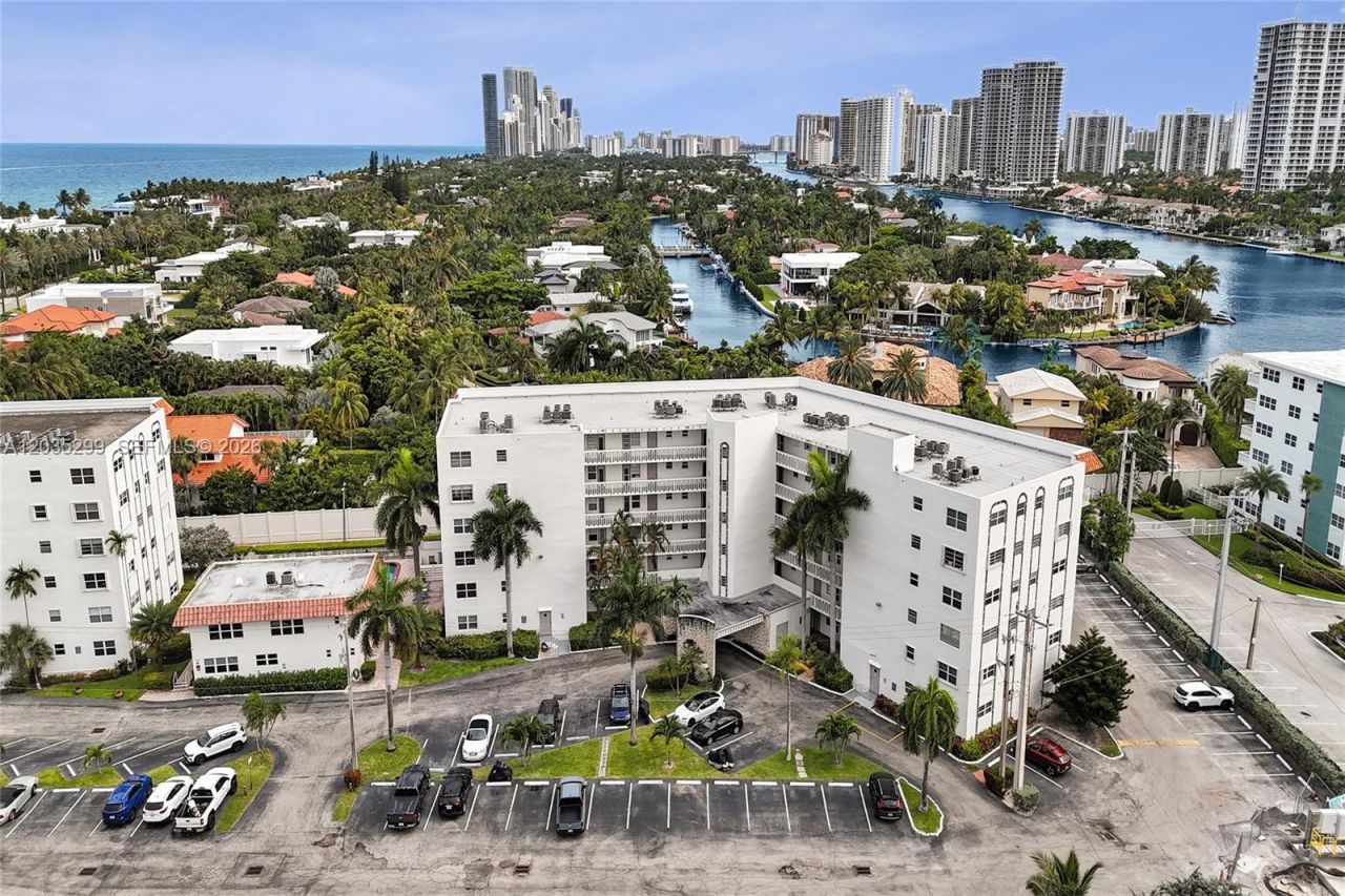 3181 S Ocean Dr, Unit 107, Hallandale Beach, FL 33009 Photo
