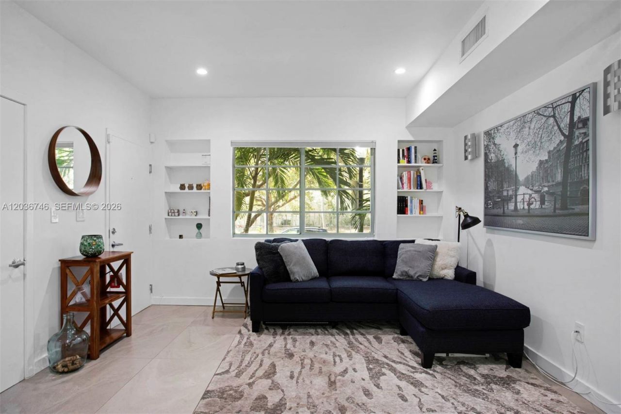 901 3rd St , Unit 3, Miami Beach, FL 33139 Photo