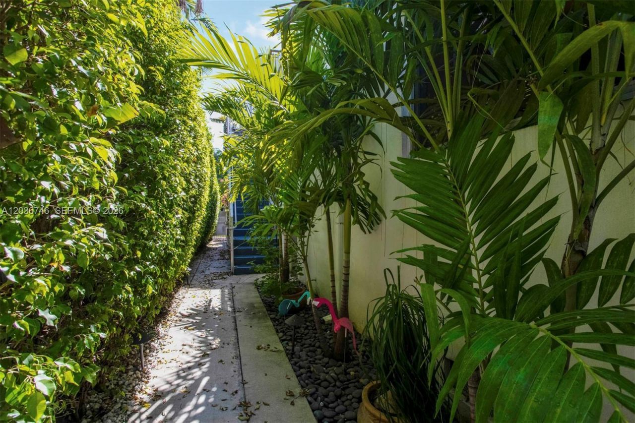 901 3rd St , Unit 3, Miami Beach, FL 33139 Photo