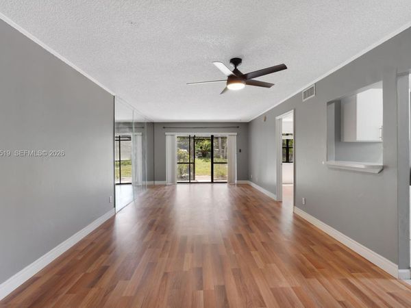 301 N Pine Island Rd, Unit 165, Plantation, FL 33324