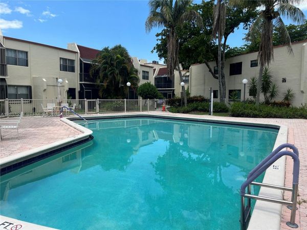 301 N Pine Island Rd, Unit 165, Plantation, FL 33324
