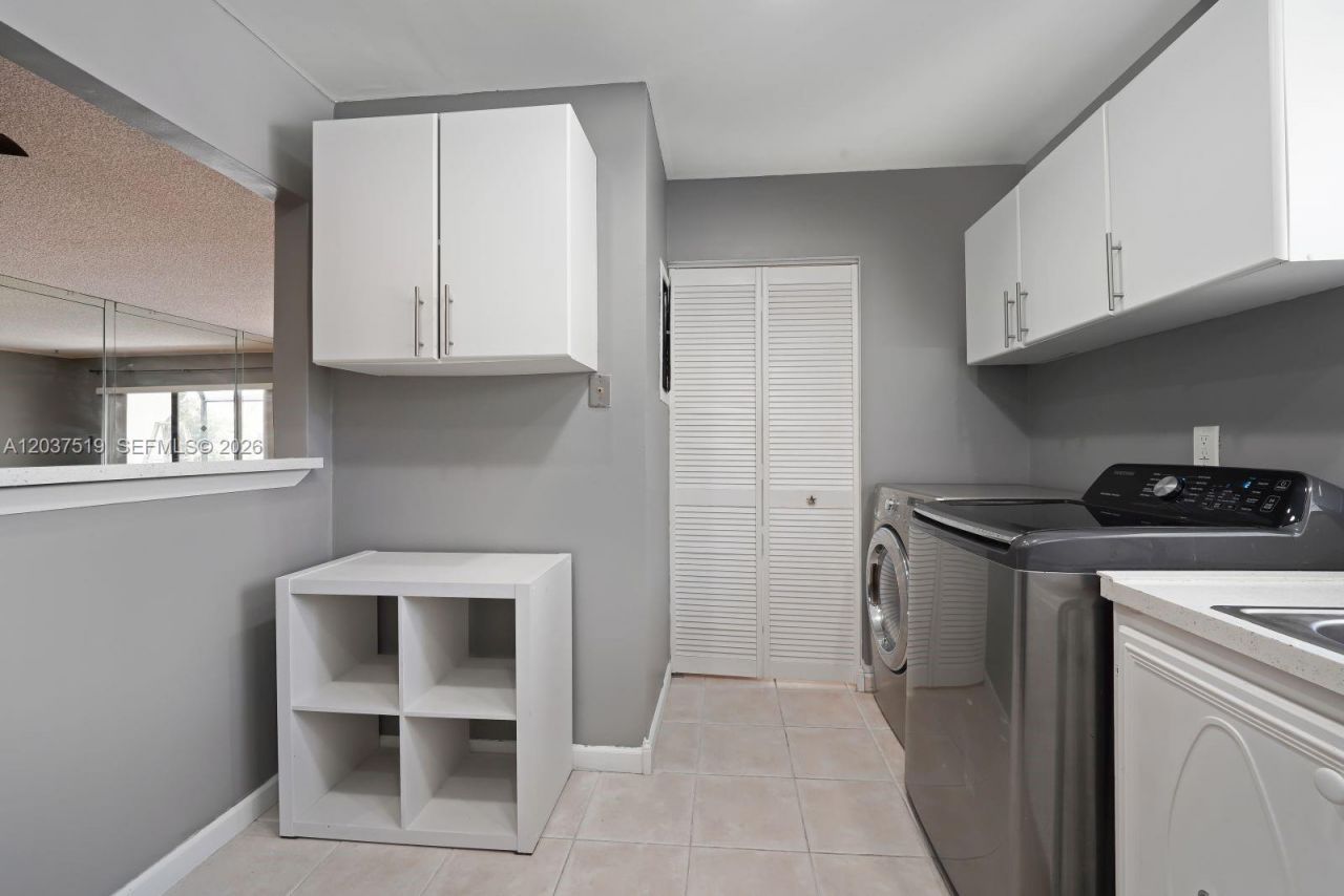 301 N Pine Island Rd, Unit 165, Plantation, FL 33324 Photo