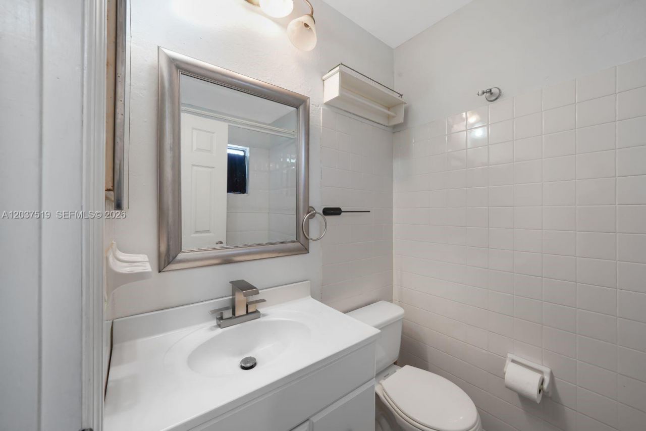 301 N Pine Island Rd, Unit 165, Plantation, FL 33324 Photo