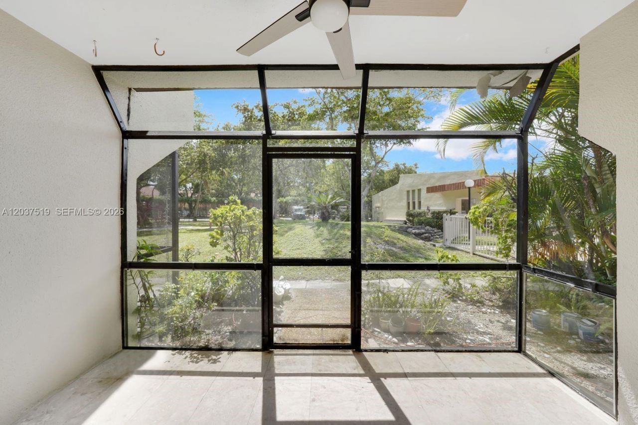 301 N Pine Island Rd, Unit 165, Plantation, FL 33324 Photo