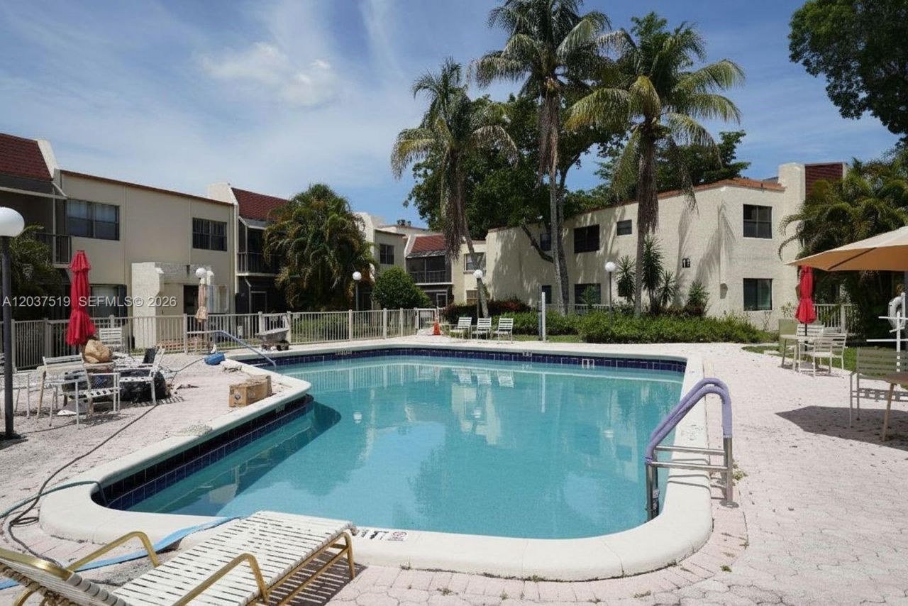 301 N Pine Island Rd, Unit 165, Plantation, FL 33324 Photo