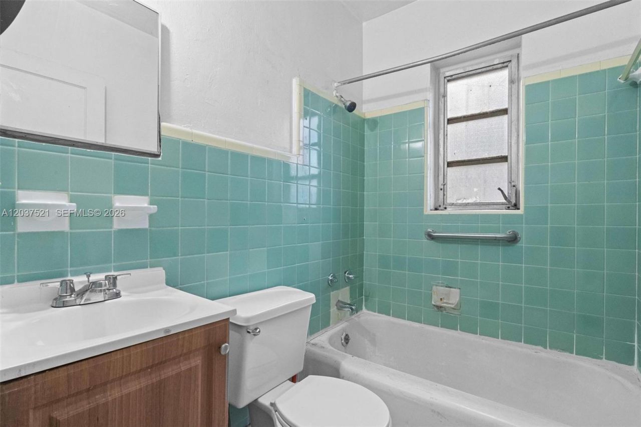 1345 SW 7th St , Miami, FL 33135 Photo