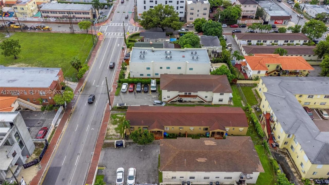 1345 SW 7th St , Miami, FL 33135 Photo