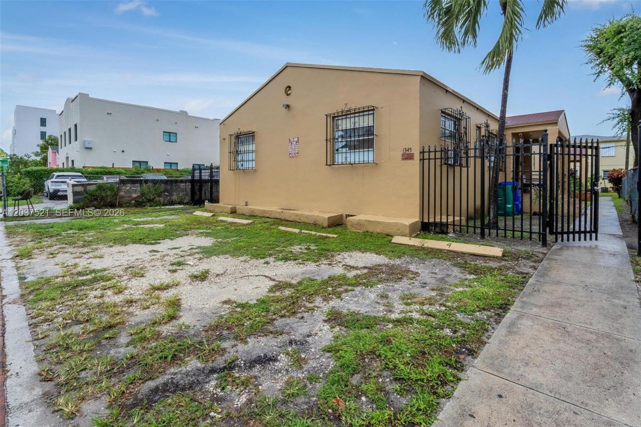1345 SW 7th St , Miami, FL 33135 Photo