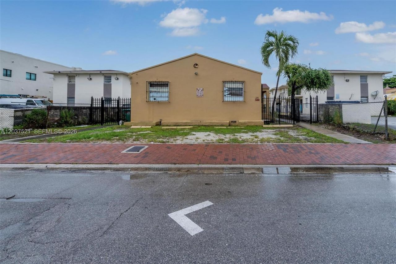 1345 SW 7th St , Miami, FL 33135 Photo