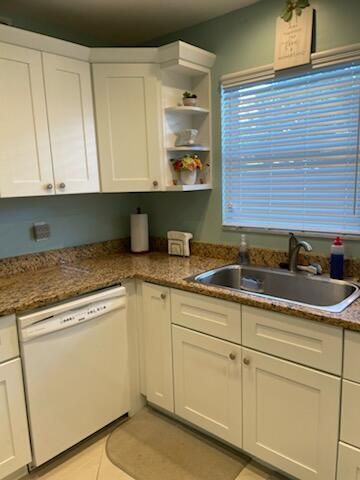 705 Lori Drive, Unit 210, Palm Springs, FL 33461 Photo