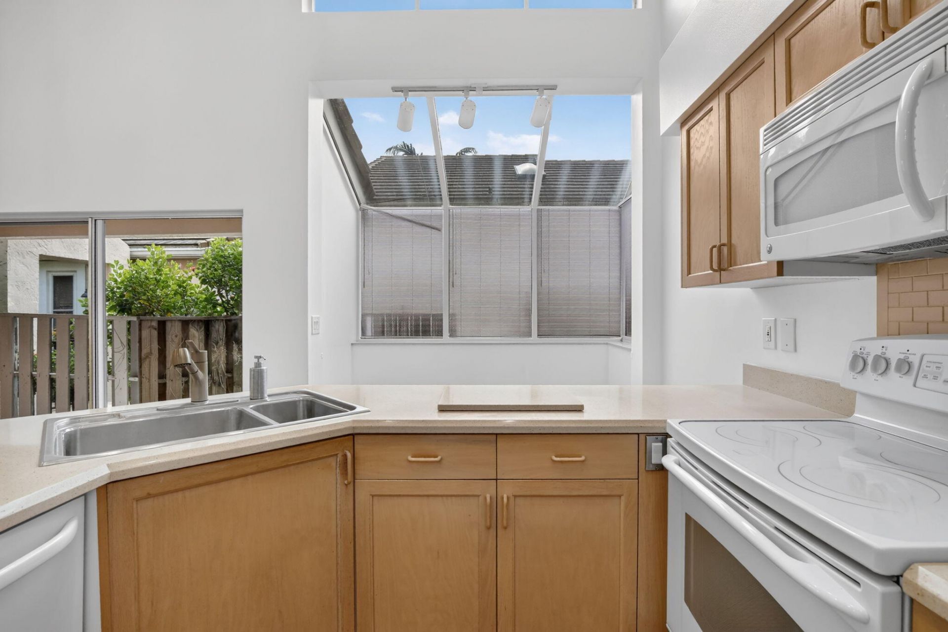 10124 NW 4th Street, Plantation, FL 33324 Photo