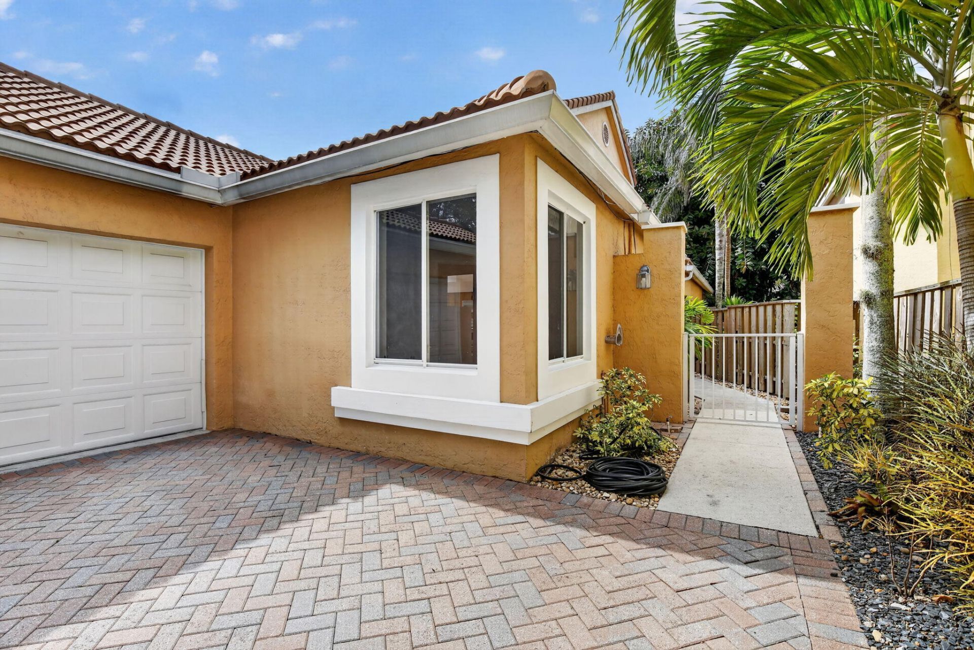10124 NW 4th Street, Plantation, FL 33324 Photo