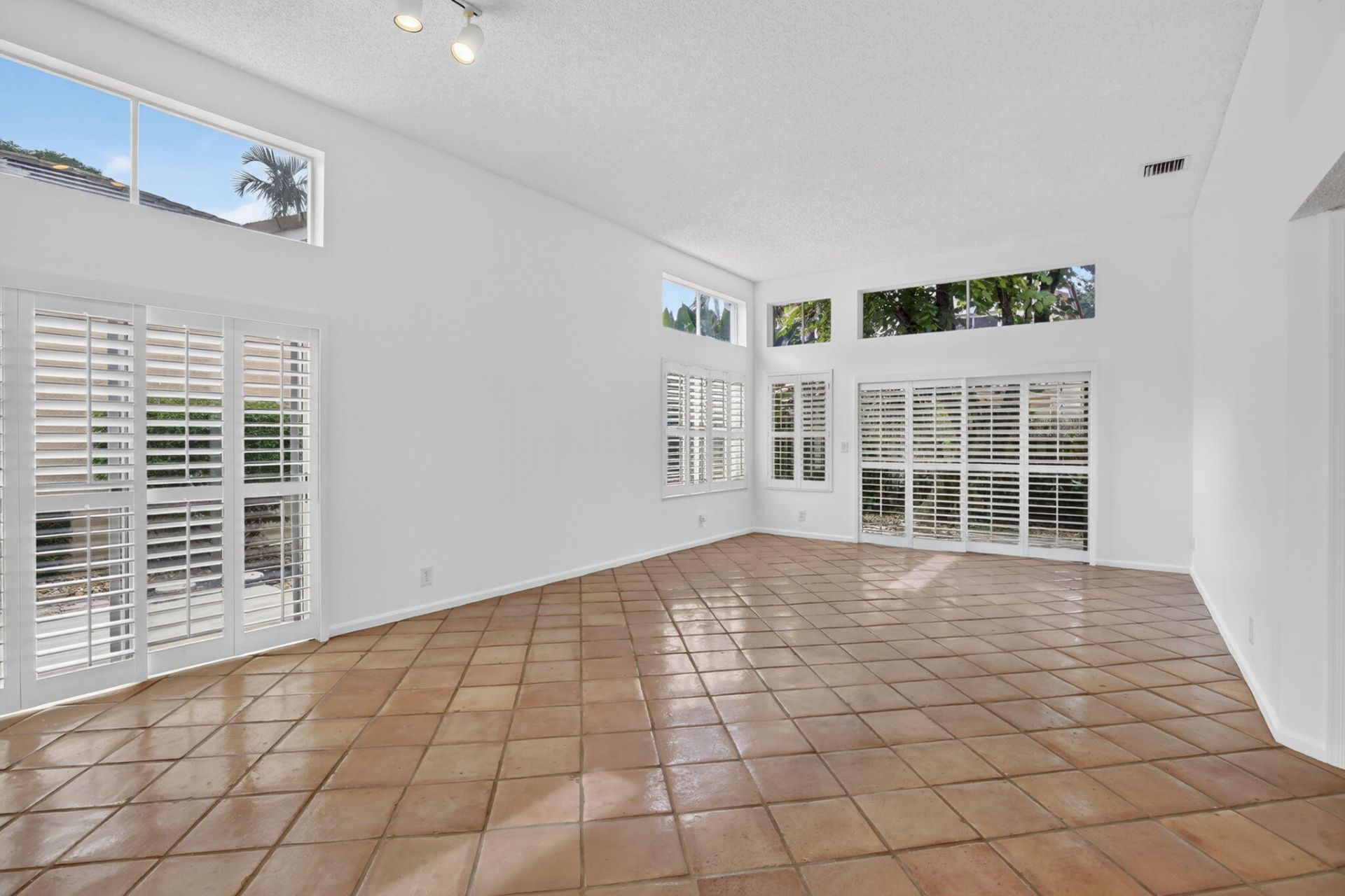 10124 NW 4th Street, Plantation, FL 33324 Photo