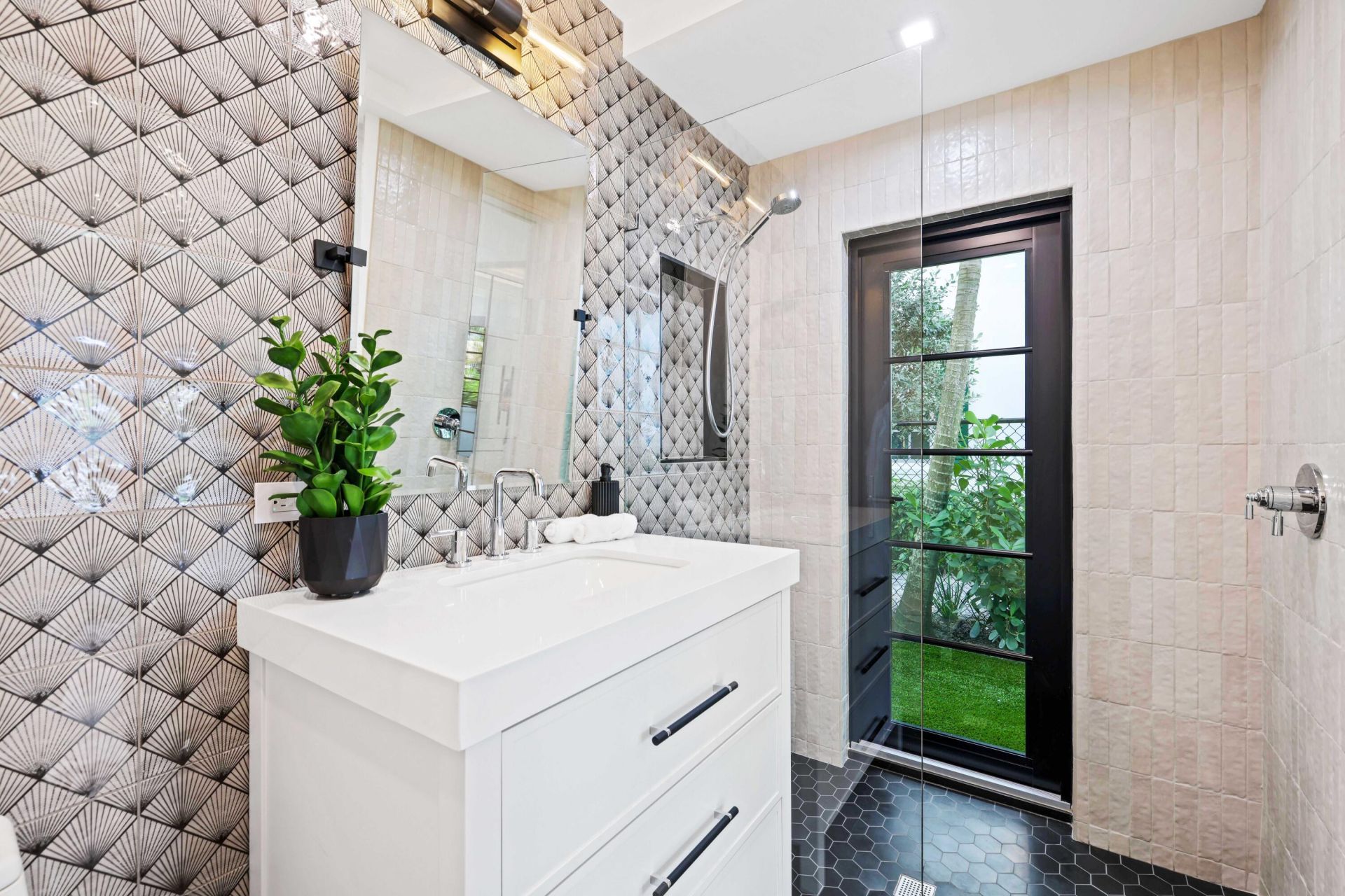 317 Greymon Drive, West Palm Beach, FL 33405 Photo